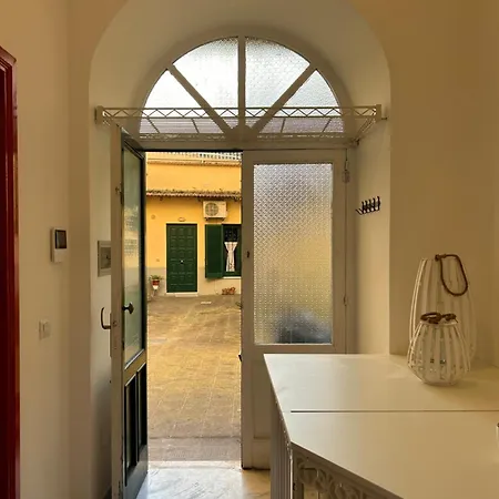 Civico 24 - In Center سورينتو